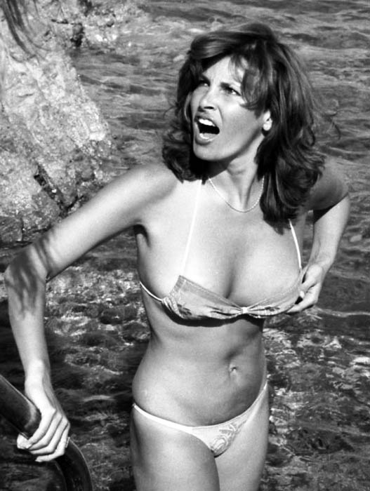 Claudia cardinale tits